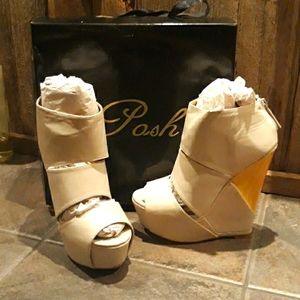 Posh leather wedge heels
